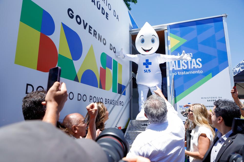 Carretas de saúde ampliam assistência especializada no DF